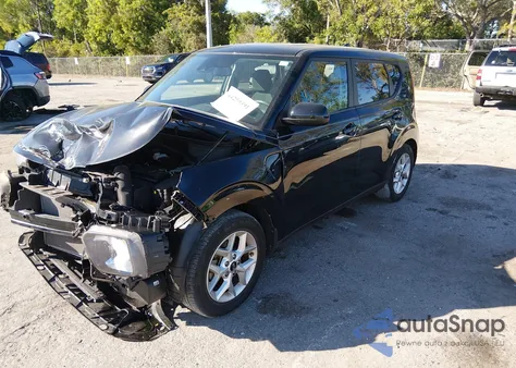 2021 Kia Soul S z USA, uszkodzony, nr VIN KNDJ23AU2M7124432